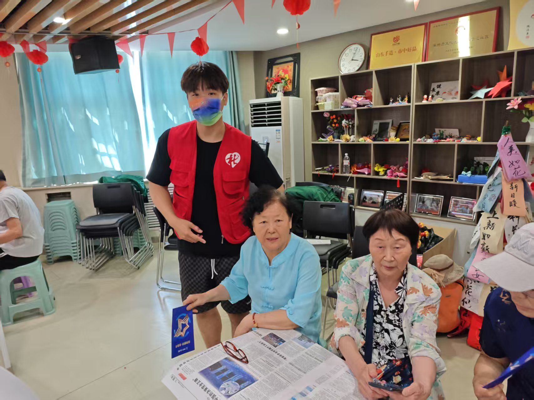 禁忌书屋
2022级社会工作专业实习生协助泺源街道社工站开展社区文化活动